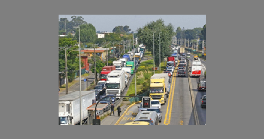 Camioneros del Biobío exigen revertir suspensión de proyectos de transporte y no descartan movilizaciones: “Obras no son un lujo”